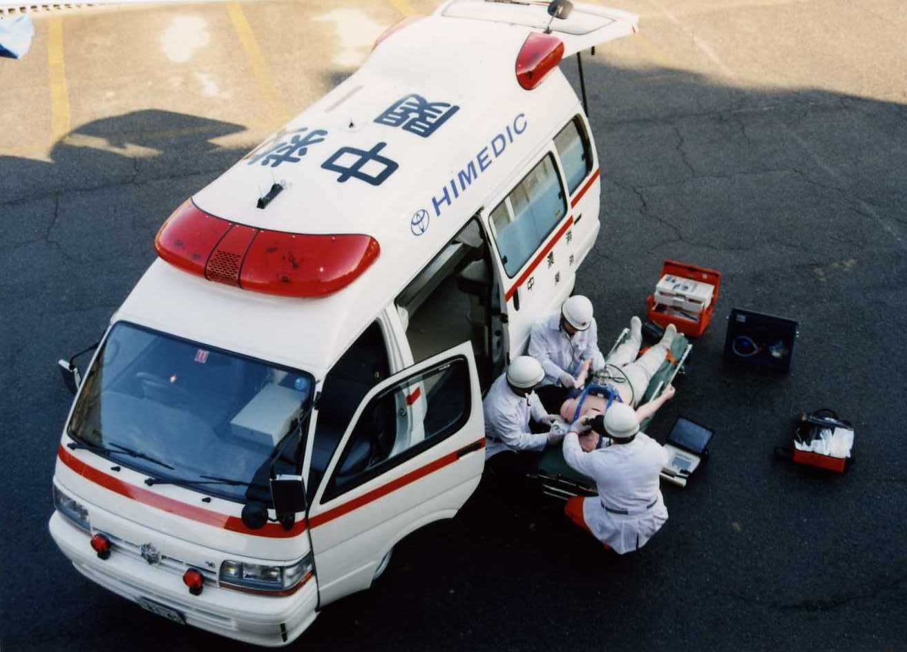 平成7年 組合初の高規格救急自動車